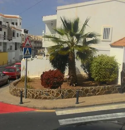 Studio Calle Viera Y Clavijo 45 *
